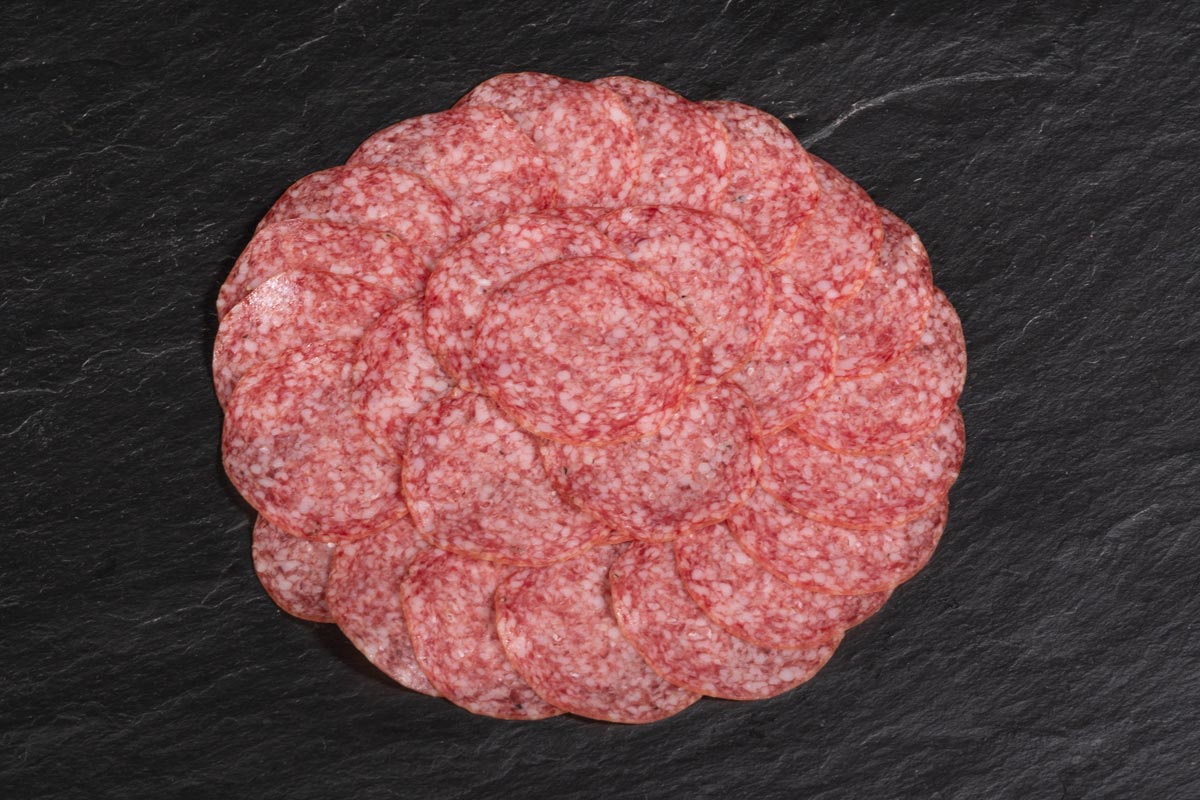Salami Zurinello geschnitten