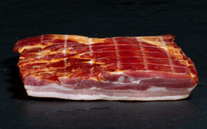 Speck geräuchert am Stück
